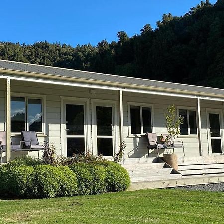 Whangamomona Hotel Stratford Εξωτερικό φωτογραφία