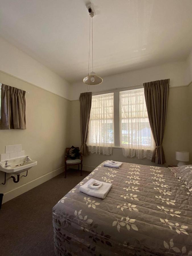 Whangamomona Hotel Stratford Εξωτερικό φωτογραφία