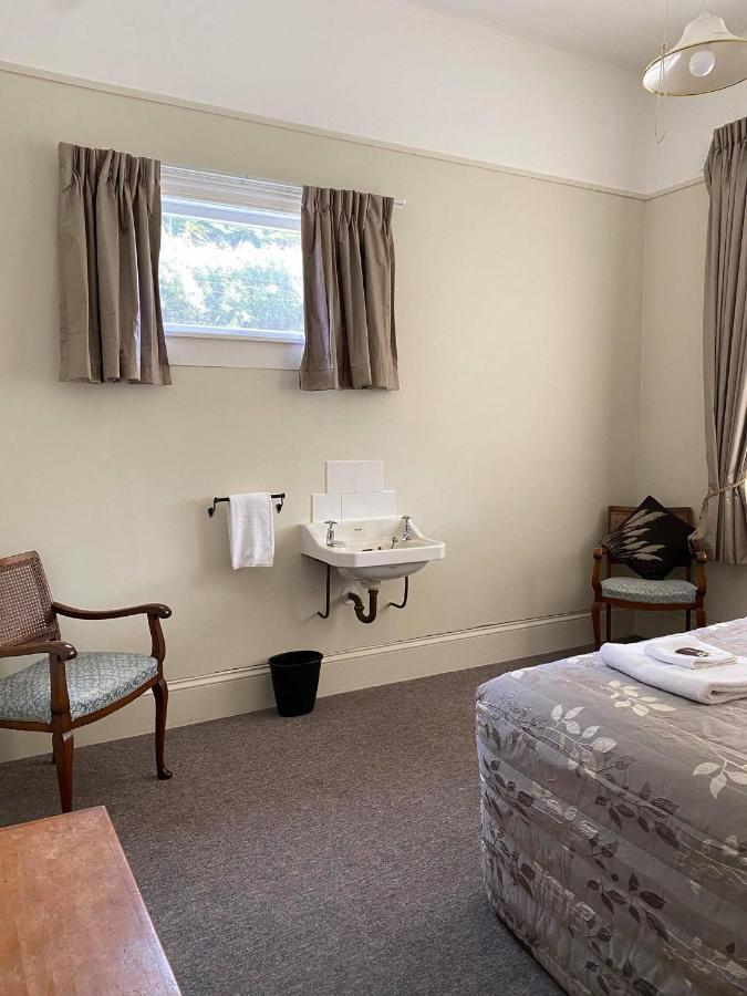 Whangamomona Hotel Stratford Εξωτερικό φωτογραφία